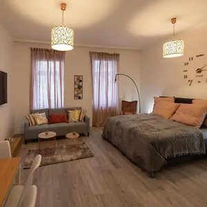 The By Radiant Viena