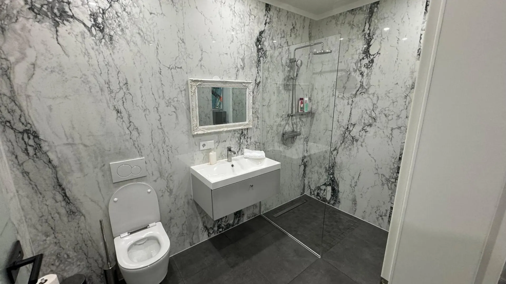 Luxurious Apartment In The Centre Of Wien Österrike